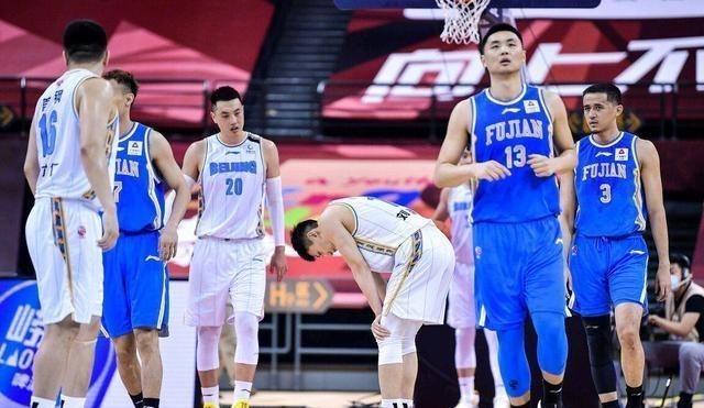 福建男篮|又是0数据!首钢3000万先生持续低迷,三主将一分未得,唯一人神勇