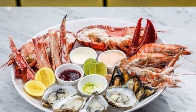 尿酸|男子尿酸870，并发肾脏衰竭，医生怒斥：1种水怎能天天喝！