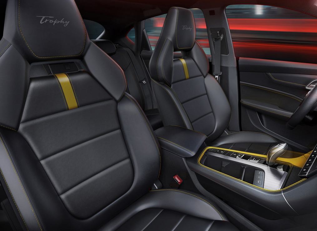 名爵6@新款名爵6再发内饰官图，整体更时尚、科技，新车预计7月上市