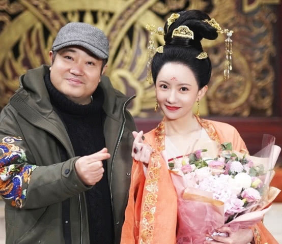 「爱情公寓」她曾是《爱情公寓》主演，出道十年不温不火，今竟给杨超越做配角