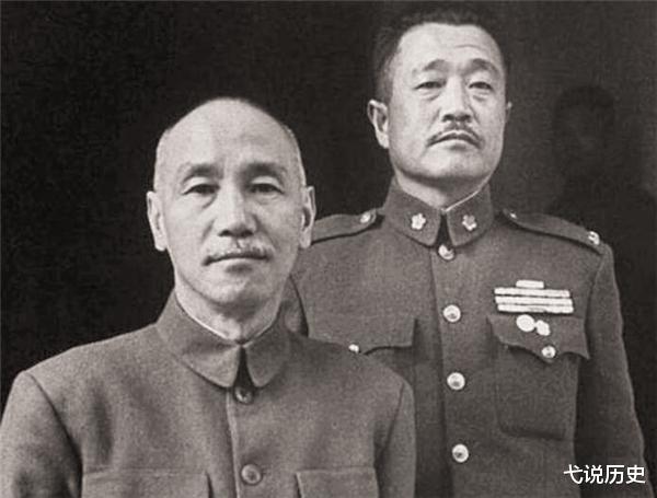 杜聿明|杜聿明兵败野人山，士兵饿得连战马都杀了，那女兵结局如何？