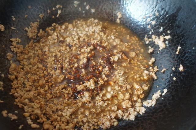 猪肉|它是“天然黄体酮”，女性隔天吃一次，延缓衰老气色好，显年轻