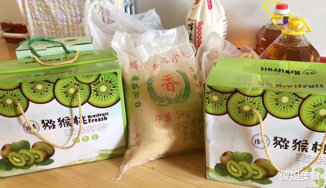 |把猕猴桃放锅里蒸2分钟,太聪明了,用途拿钱难买,早明白就好了