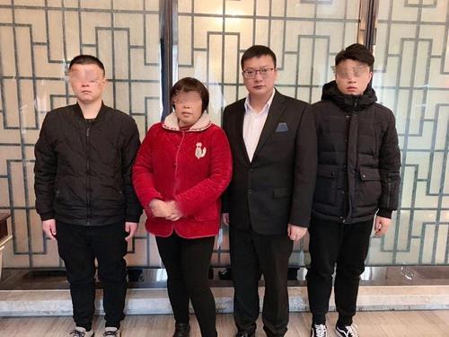 时间要闻|男子进看守所后死亡，10次按铃仅治疗3分钟，妻子1句话令人心碎