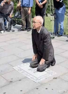 女孩|日本老兵回忆：我杀过人，但一个女孩对我说了13个字，从此我只放空qiang