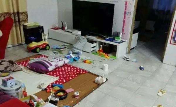 【】日本三胎家庭，全职妈妈在60平的蜗居小家，布置出完美家