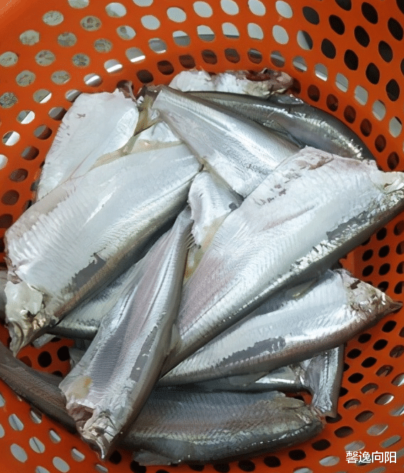 豆豉|自制香酥的豆豉鱼，方法配方都很简单，又香又好吃！