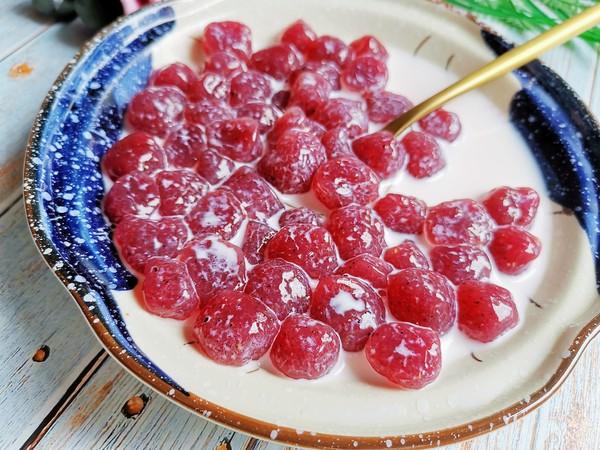 火龙果▲它是“通便果”，吃一个轻松排空黑宿便，屡试不爽，比开塞露要好