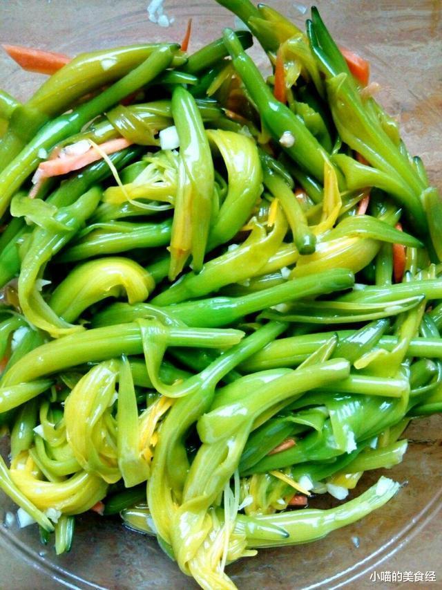 凉拌|它是夏天“助眠菜”，常吃一回，睡眠如婴儿，好吃美味，宁心安神