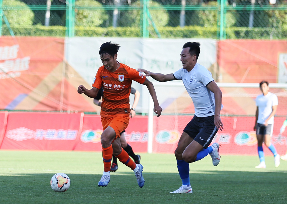 山东鲁能▲热身赛鲁能3比0中超新军，吴兴涵传射建功，99新星破门+造乌龙