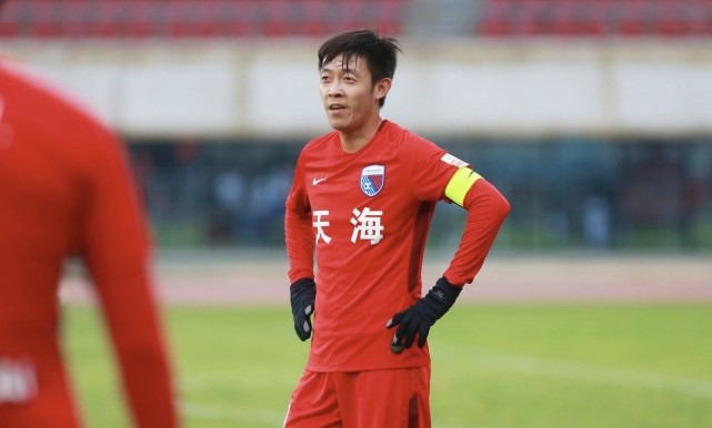 [中超]凌晨1点，失业的天海球员终获好消息！曝多人与泰达接触或留在天津