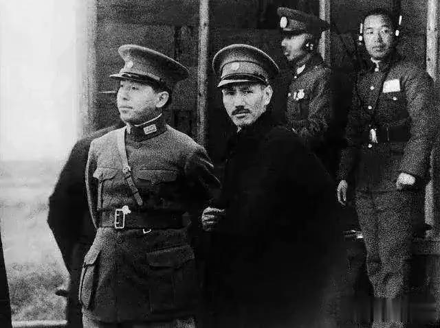 张学良|邓颖超4次写信邀请张学良回国，他只回复了7个字，却字字戳心