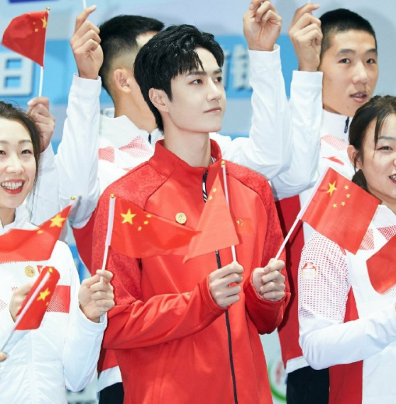 王一博|央视镜头是最强“卸妆水”？镜头给王一博特写，P图师都无法下手