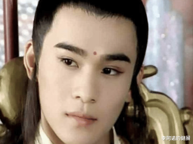 #乔振宇#妥妥的把自己活成了一个娱乐圈中的“上班族”，这样的他你喜欢吗