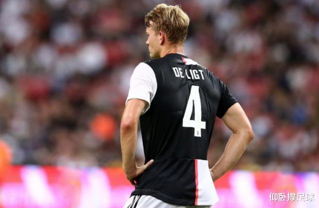 #巴塞罗那#巴萨制服组已经迷乱？球队这副德行，还7000多万欧报价德利赫特？