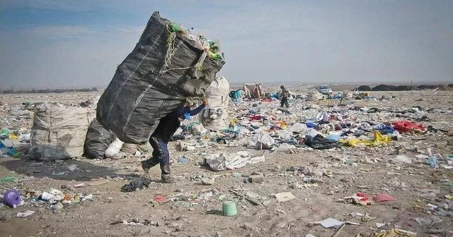 「美国」美国卫星拍下危急一幕，400万吨“巨兽”逼近中方？世界再被警告