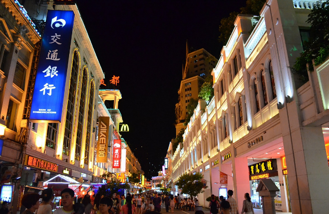 #厦门#中国最“无奈”的二线城市,人均工资只有4000多,房价却是天价!