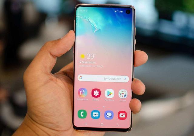 三星galaxy s10|1800元拿下三星S10，拿下的同时，好想把兜里的iPhone XR卖掉