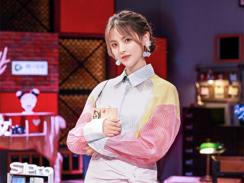 「发型」超减龄的几款少女发型,打造周末慵懒感,气质十足