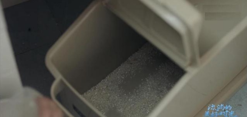 『国产剧』对不起！每次看了国产剧里穷人生活，我都感觉自己不配活着！