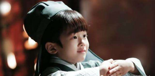 三生三世：同样是天孙，为何天君对他们的态度却是天差地别？