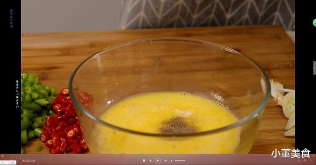 青椒炒鸡蛋■青椒炒鸡蛋，先放鸡蛋还是青椒？都不对！大厨教你正确做法