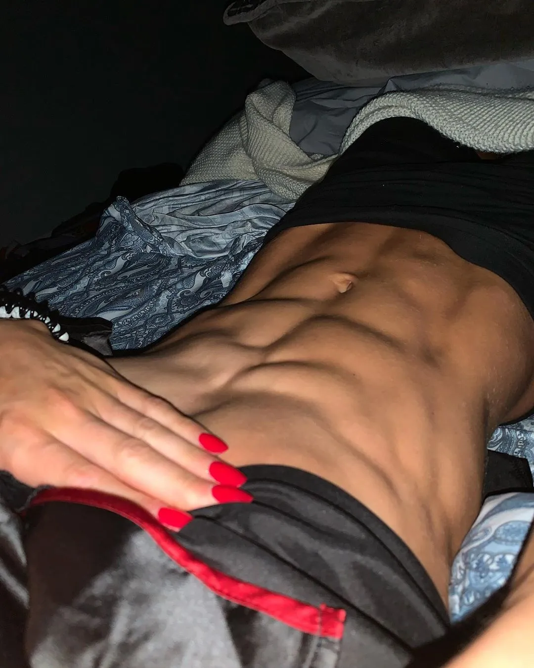 :每天做1分钟平板支撑,你会发生什么变化