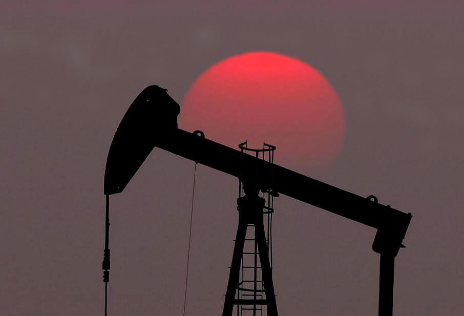 石油@中国签署人民币购买中东石油首单后，让美元措手不及的事或正持续发生