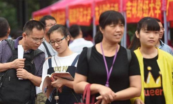 招生|同一所大学，为何会分为一本和二本同时招生，两个批次有何差别？