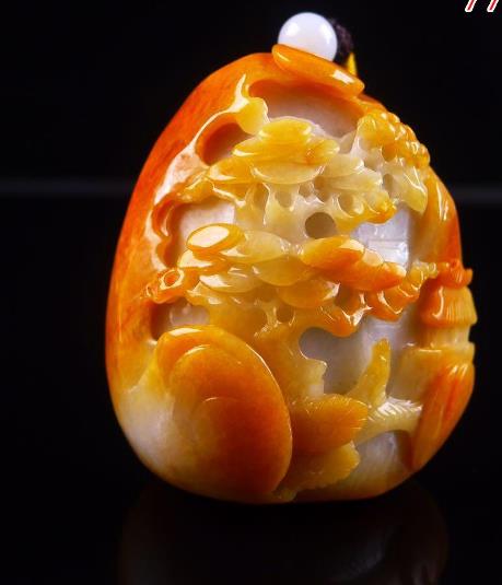 翡翠|龙战于野，其血玄黄一一“金翡翠”黄翡