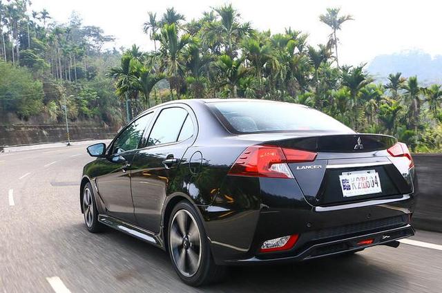 『三菱』三菱又一新款家轿来袭！帅气不输思域，搭1.8L+6AT，如何