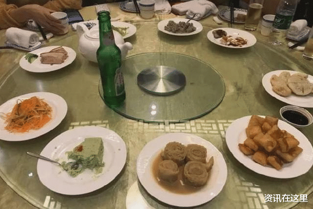 大v|3000块1桌就吃这? 一群百万大V把知名餐厅\喷\上热搜