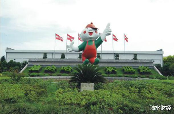 中国首富|两次荣登中国首富，公司不上市、无贷款，他是中国真正的现金之王