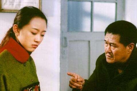 赵本山▲被赵本山捧红的“玉芬”,交不起学费,拒绝上春晚,嫁给了于洋