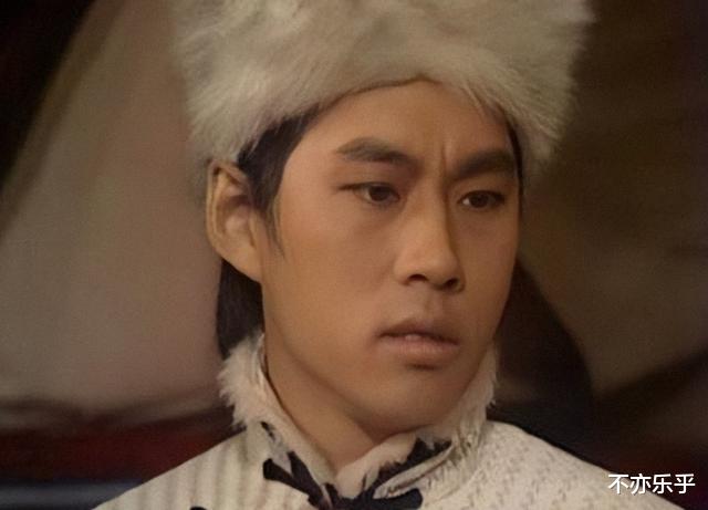 梁朝伟▲梁洁华追悼会，“风波恶”瘫痪坐轮椅到场，梁朝伟未现身令人失望