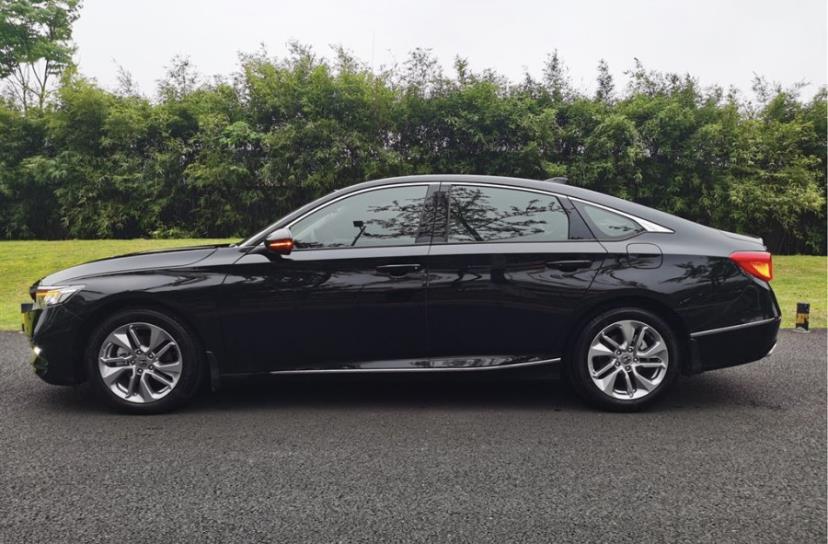 #奥迪Q3#入手十代雅阁1.5T精英版，落地20万的标杆车型，我这价格贵不贵？