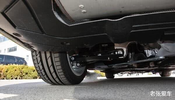 【奔驰S级】30岁开这车有面子，车长5米2，百公里提速6秒，跌17万买啥奔驰S级