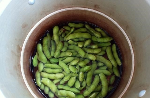 【车厘子】老两口的极简早餐走红，穿旗袍也能轻松搞定，网友：日子过成诗