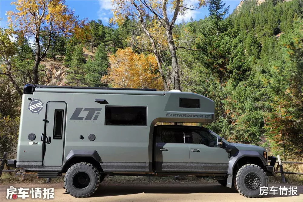 碳纤维|新款福特房车碳纤维厢体，6.7L发动机，出厂自带11度电和330L油箱