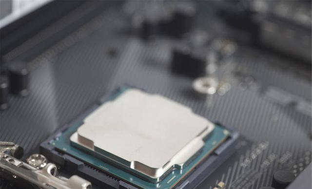 半导体|美国再度“出手”！ASML态度突变，国内半导体产业崛起已成必然