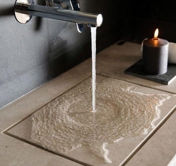 []邻居家洗手台空无一物，排水就靠1条缝？看完我家也不装台盆了