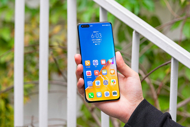 小米科技|预算6000左右，华为P40Pro和小米10至尊版，选择纠结了！