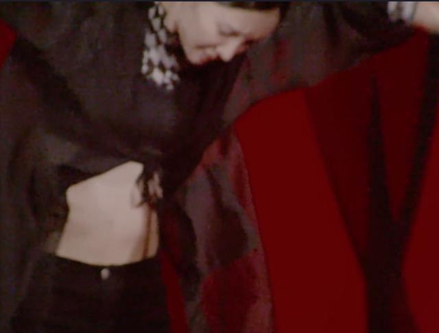 「孟佳」《乘风破浪》二公造型曝光:孟佳阿朵被造型拖累,吴昕成熟风获赞