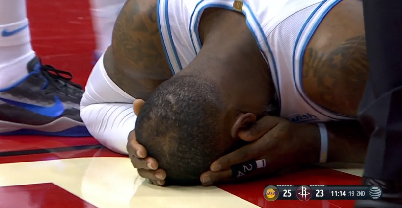 考辛斯|火爆一戰(zhàn)！5人吃T+2人惡犯被驅逐，一抱怨就吃T，裁判真怕再發(fā)生沖突