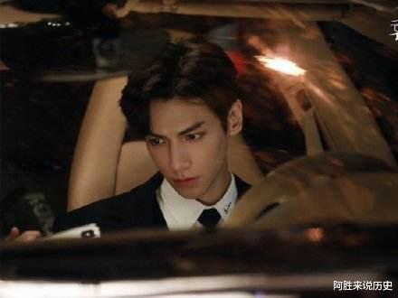 罗云熙|他被嘲与谭松韵搭戏最丑男演员，靠杨紫翻身，今被骂演啥都一样