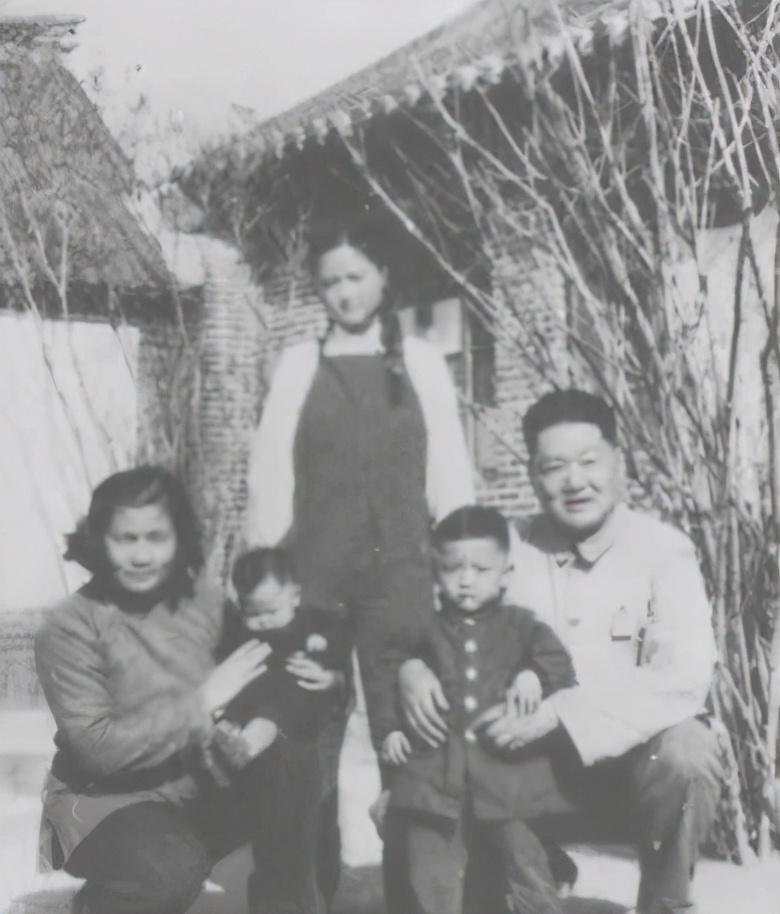 叶挺|1988年,评出36位军事家,11位牺牲在建国前,他们是谁?