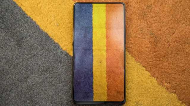 vivo|手机上最“鸡肋”的部件，vivo让它完美“消失”了