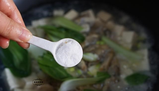 蛏子|三伏天，多给家人喝这汤，身体有劲不发虚，不放油清爽又鲜香