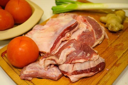 [番茄]番茄的黄金搭档不是鸡蛋，而是它！两者相搭，强壮筋骨，身子强！