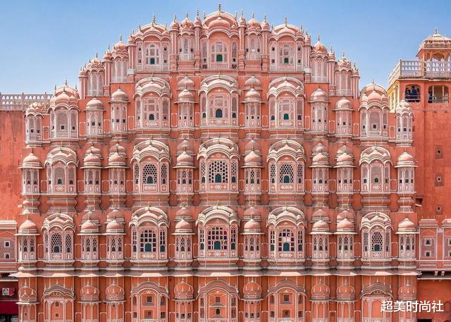 印度■印度最年轻国王登杂志拍片！站在印度种姓顶端，教父还是查尔斯王子